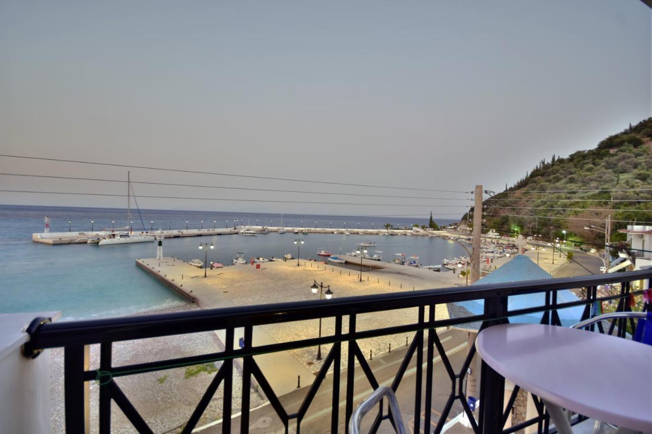 Hotel Blue Sea Tirós エクステリア 写真